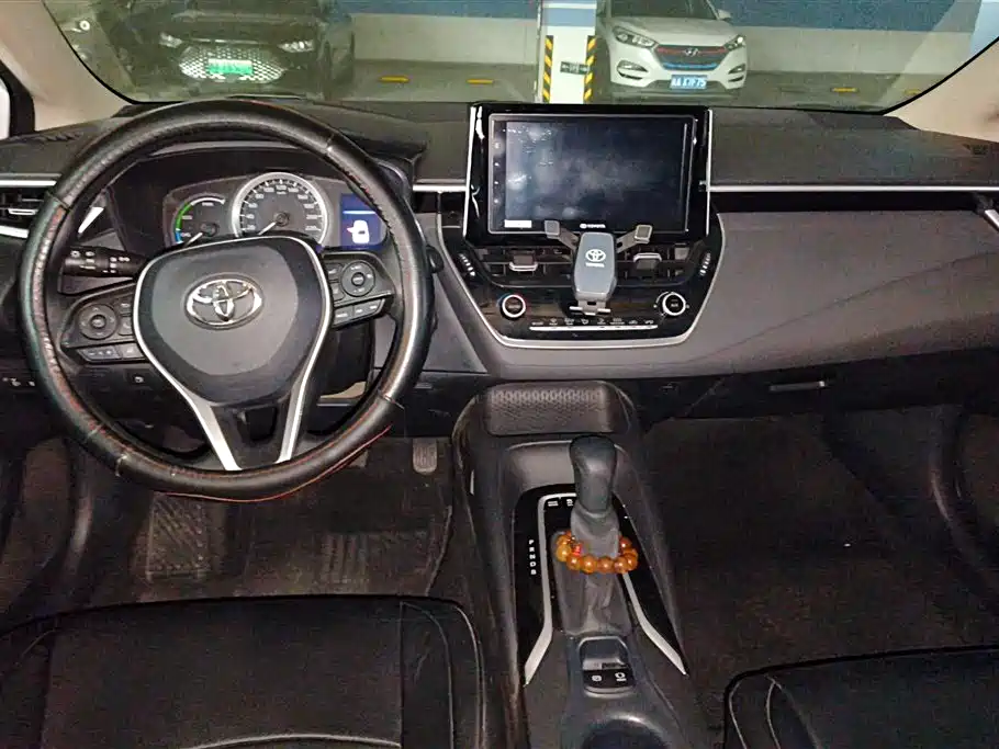 Toyota Corolla 2019 Hybrid 1.8L E-CVT GL-i Elite Edition фото 12