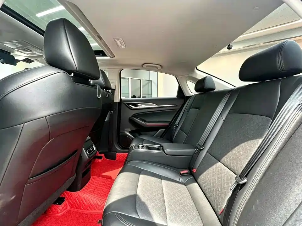 Фото 6 - Changan Eado