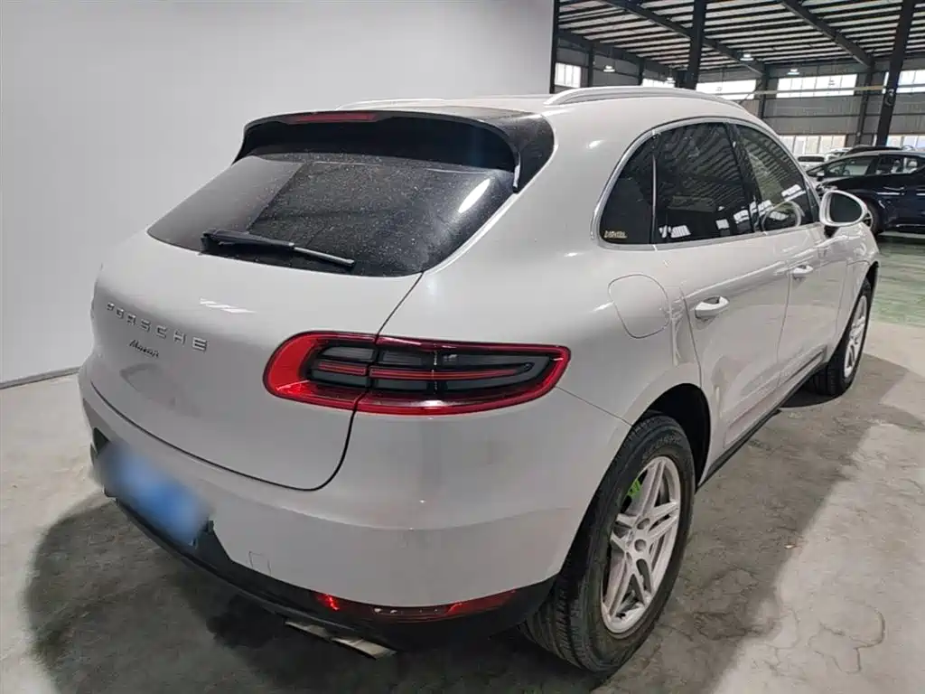 Porsche Macan 2016 Macan 2.0T фото 7