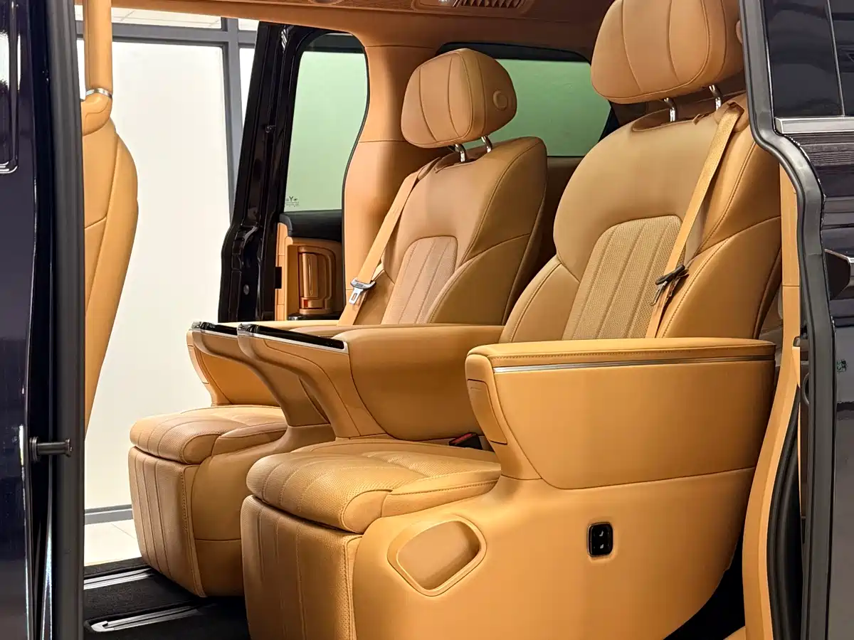 Voyah Auto Voyah Dreamer 2025 PHEV AWD Excellent Kunpeng Edition фото 5