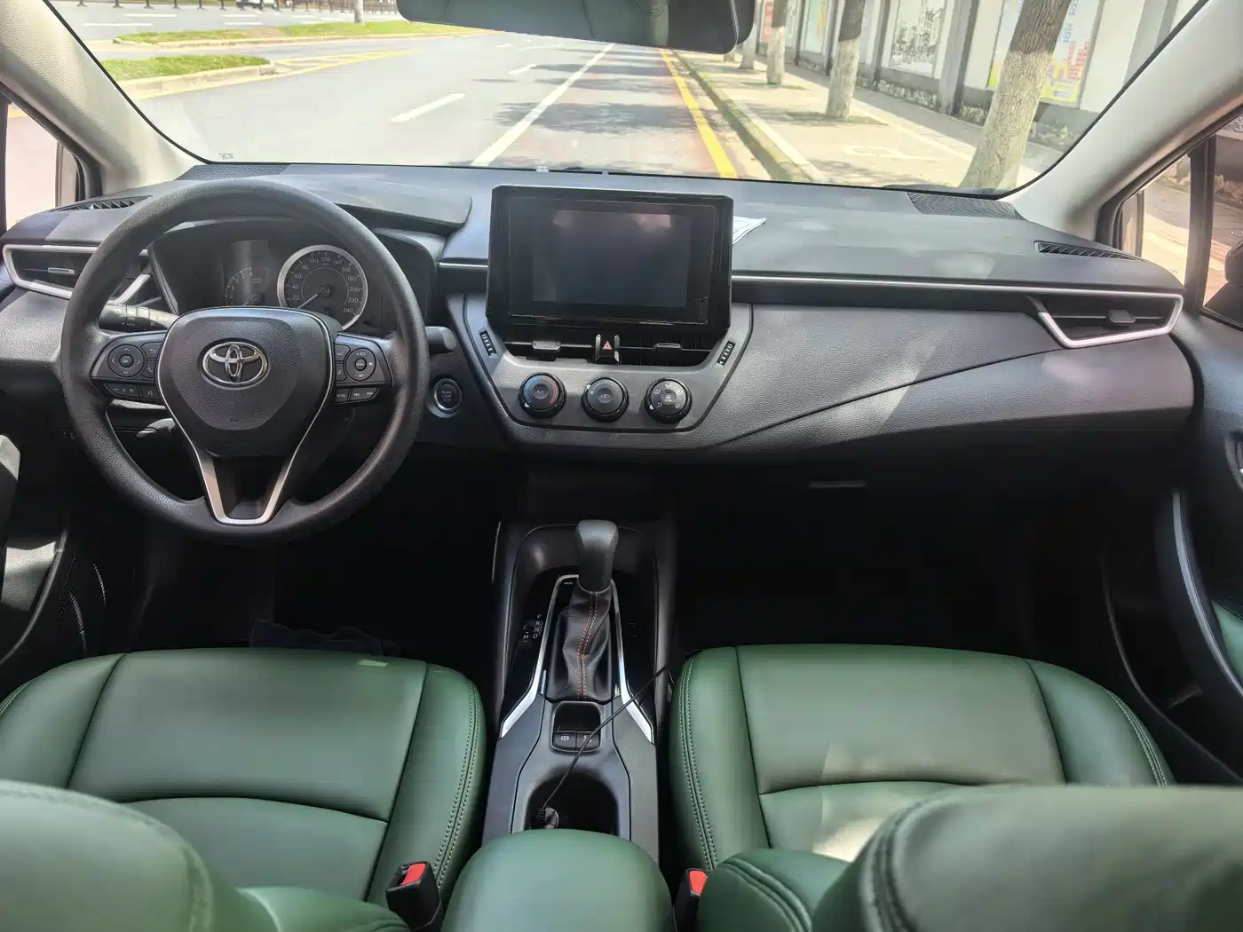 Toyota Corolla 2023 1.2T Pioneer Edition фото 10