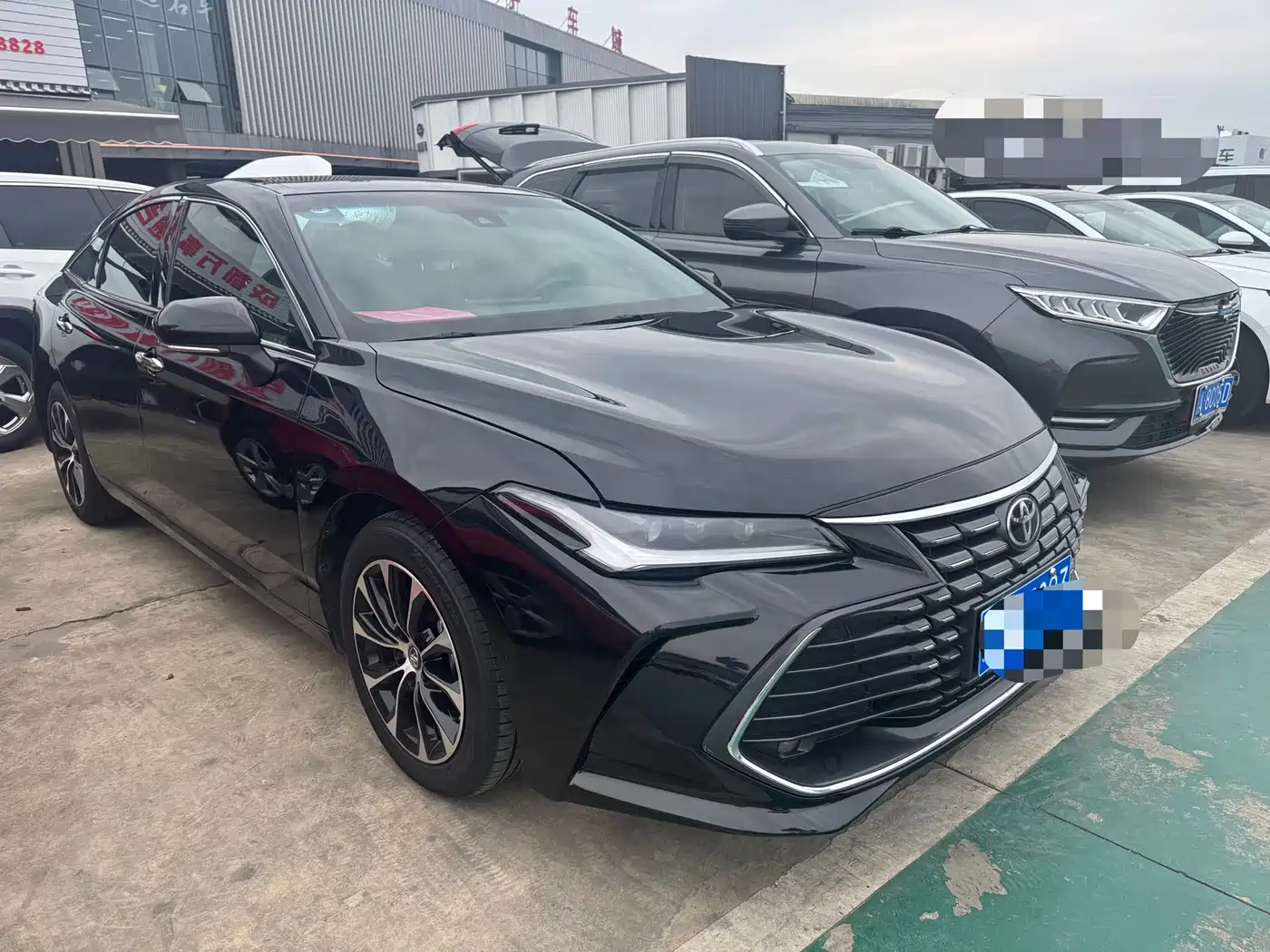 Toyota Avalon 2022 2.0L Luxury Edition фото 3