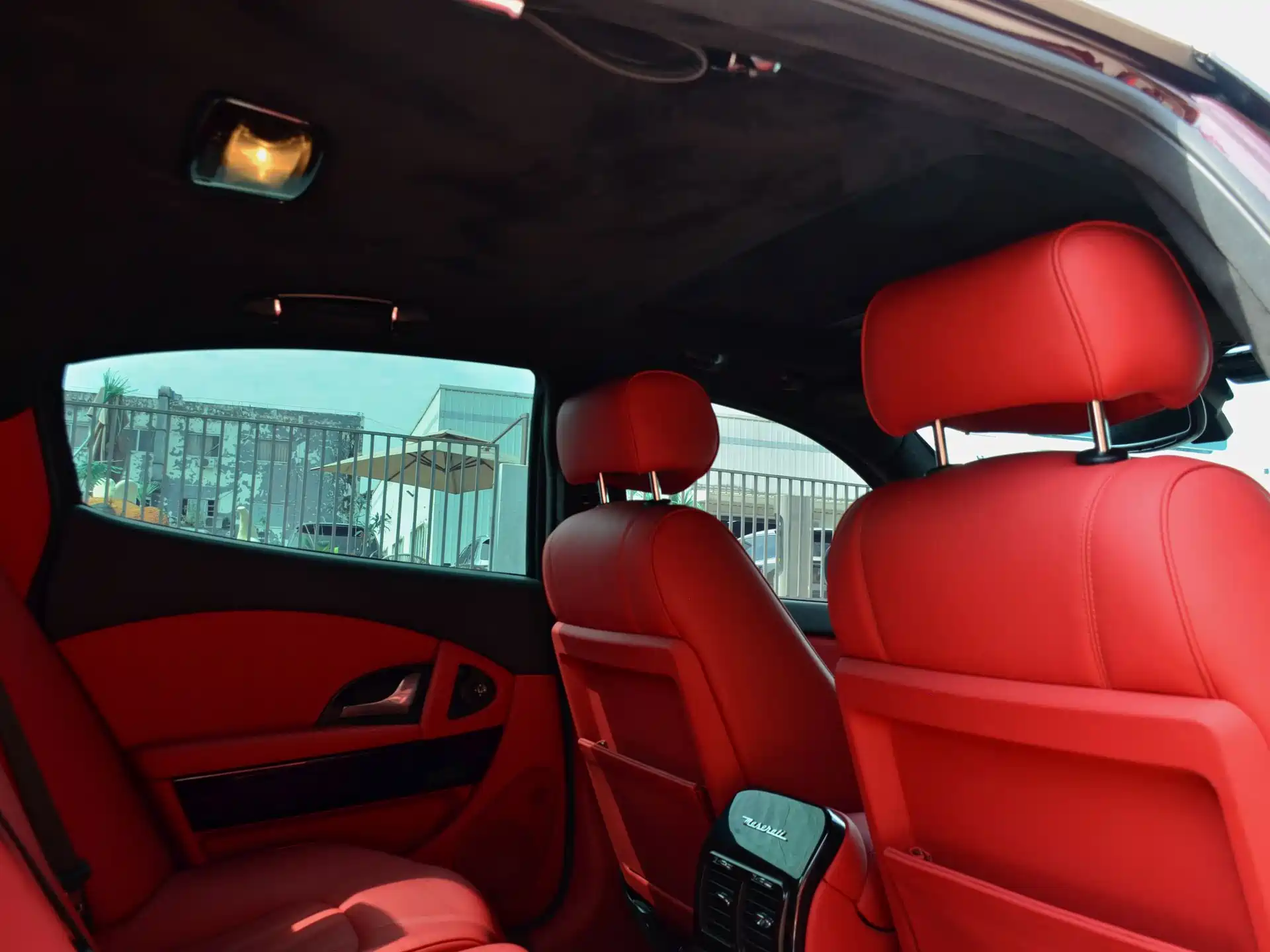 Photo 11 - Maserati Quattroporte