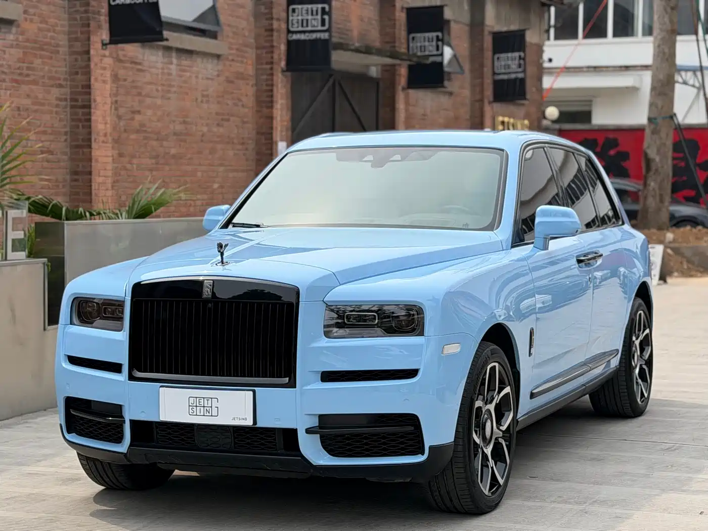 Rolls-Royce Cullinan 2018 4-Seater Version фото 2