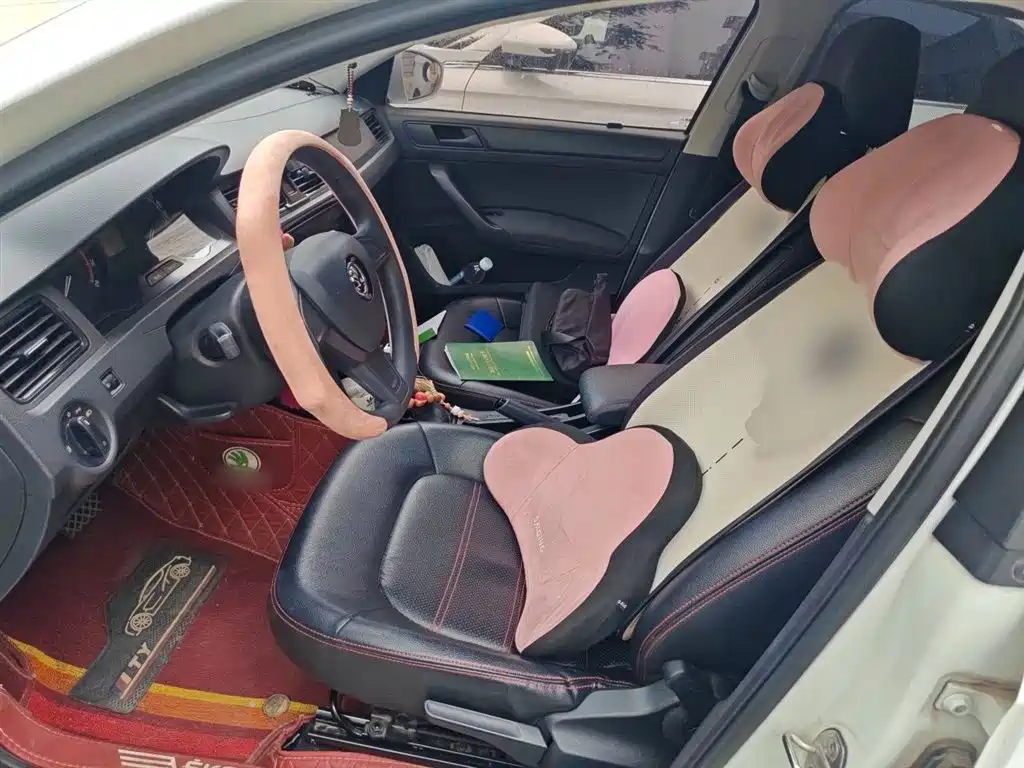 Škoda Skoda Rapid Spaceback 2014 1.6L Automatic乐享版 фото 8