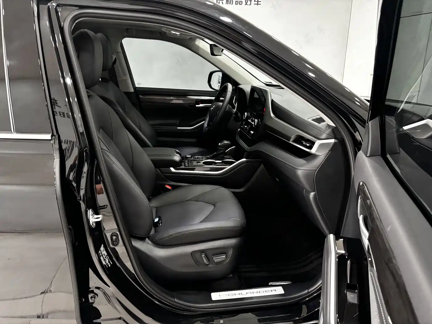 Toyota Highlander 2024 380T AWD Premium 7-Seater фото 25