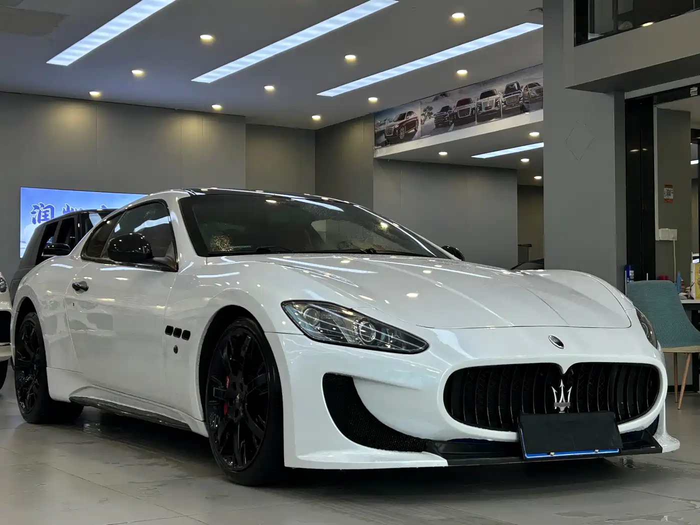 Maserati GranTurismo 2015 2013 4.7L Sport Automatic
