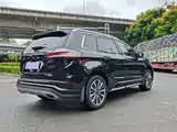 Фото 10 - Ford Edge