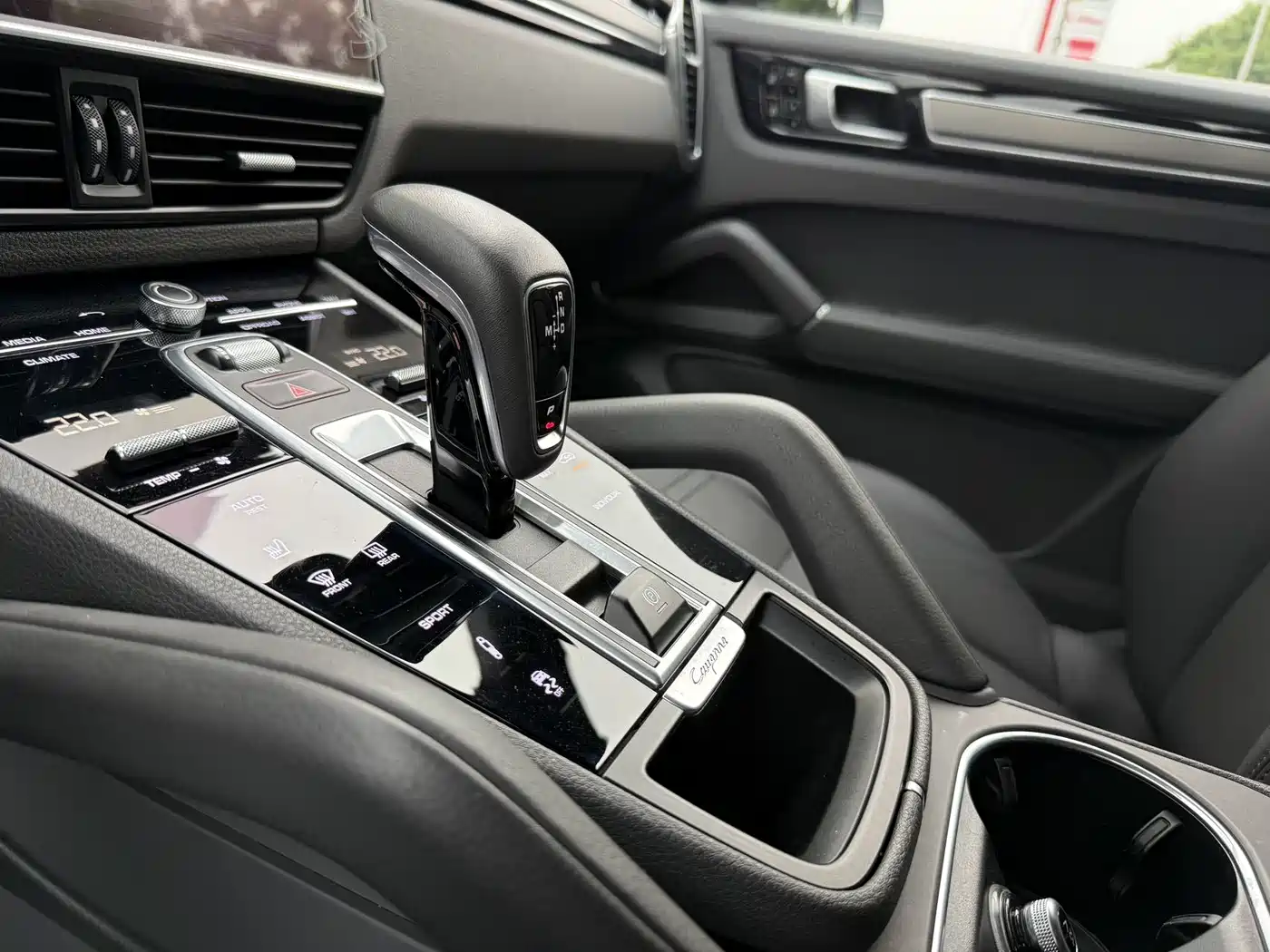 Porsche Cayenne 2019 Cayenne 3.0T фото 8