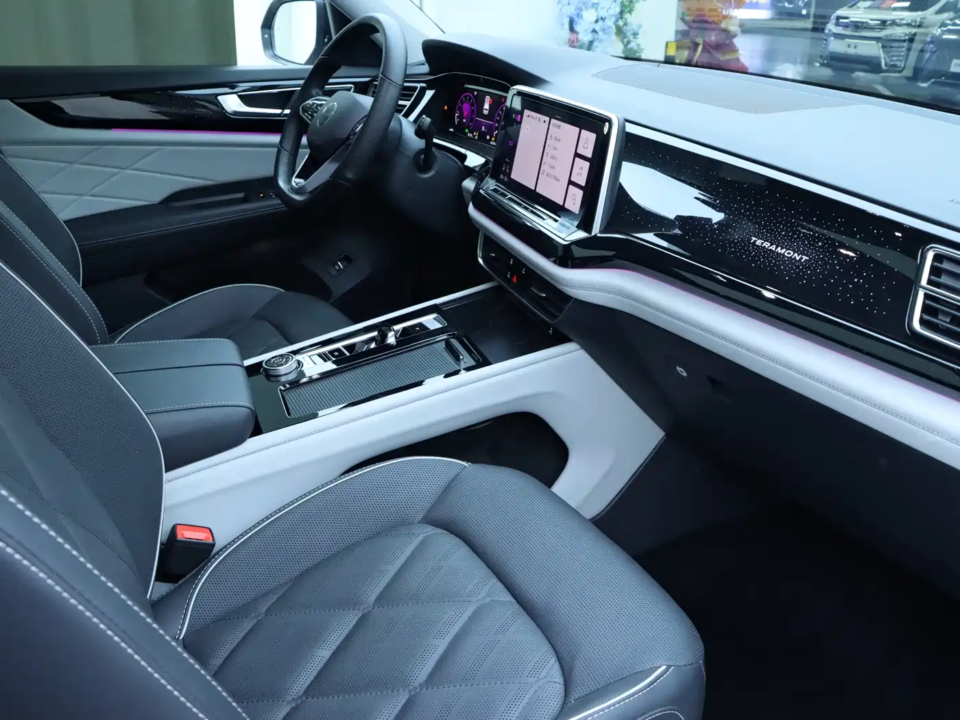 Volkswagen Teramont 2023 380TSI AWD Premium Flagship Edition фото 9