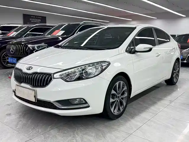 Kia K3 2013 1.6L Automatic GLS — фото 1