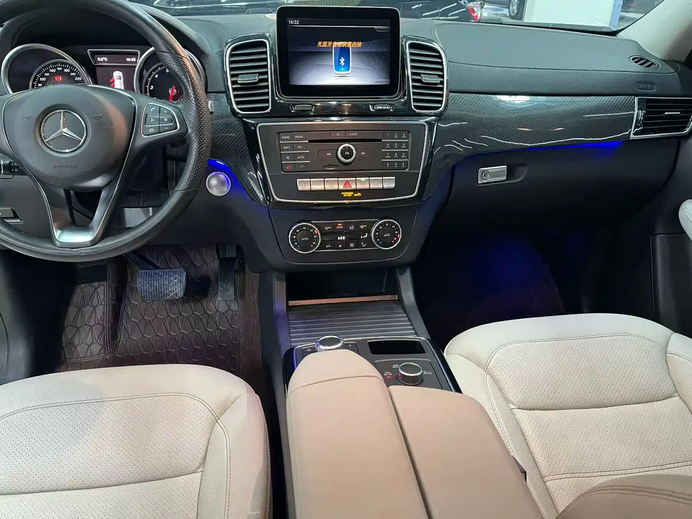 Mercedes-Benz GLE Coupe 2015 GLE 320 4MATIC Coupe SUV фото 17