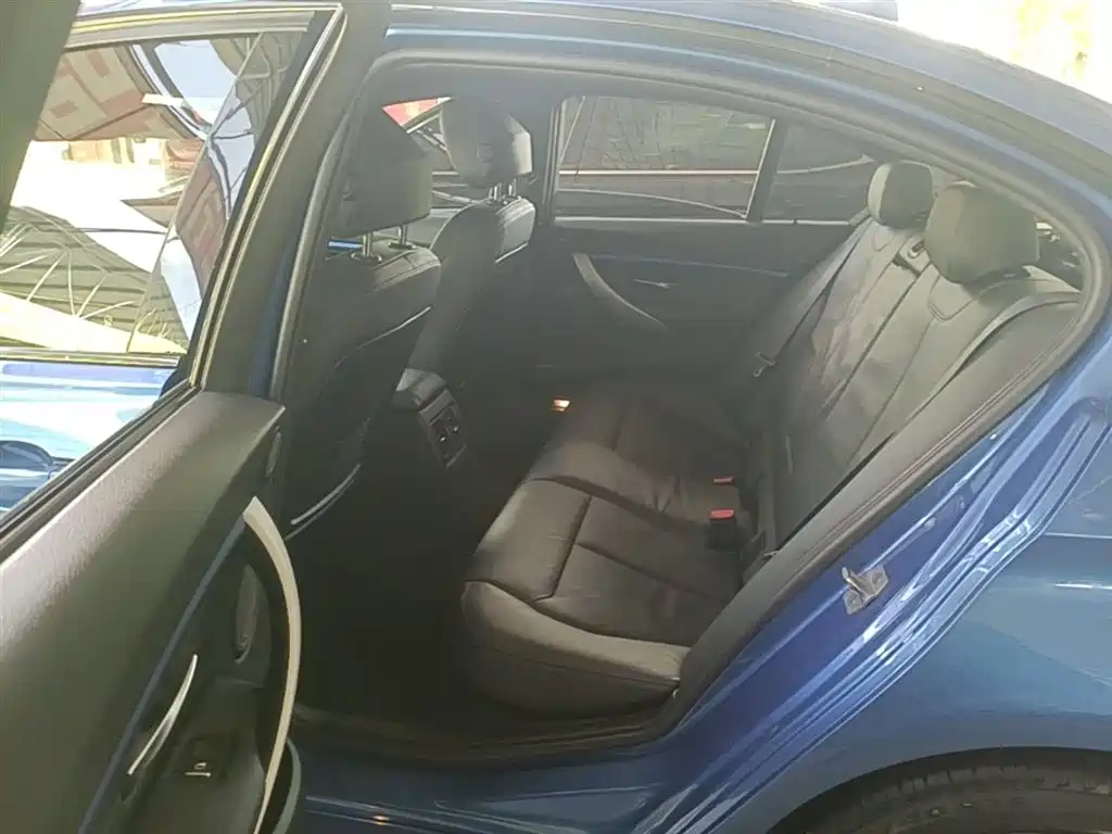 BMW 3 Series 2019 320i M Sport Package фото 17