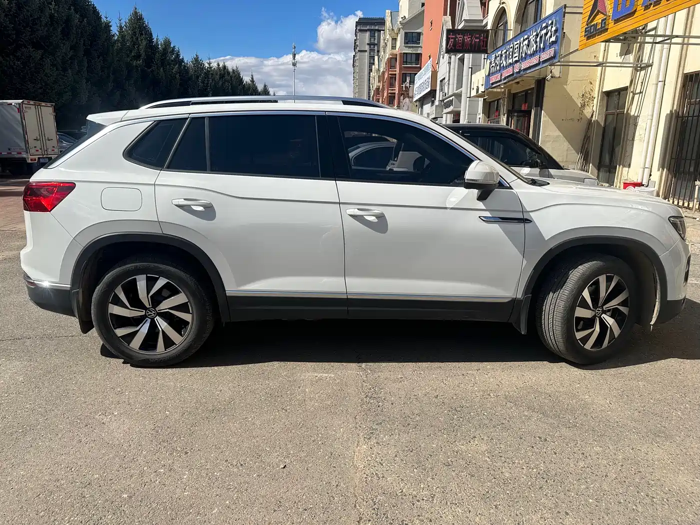 Volkswagen Tayron 2022 280TSI 2WD Luxury Smart Connect Edition фото 2