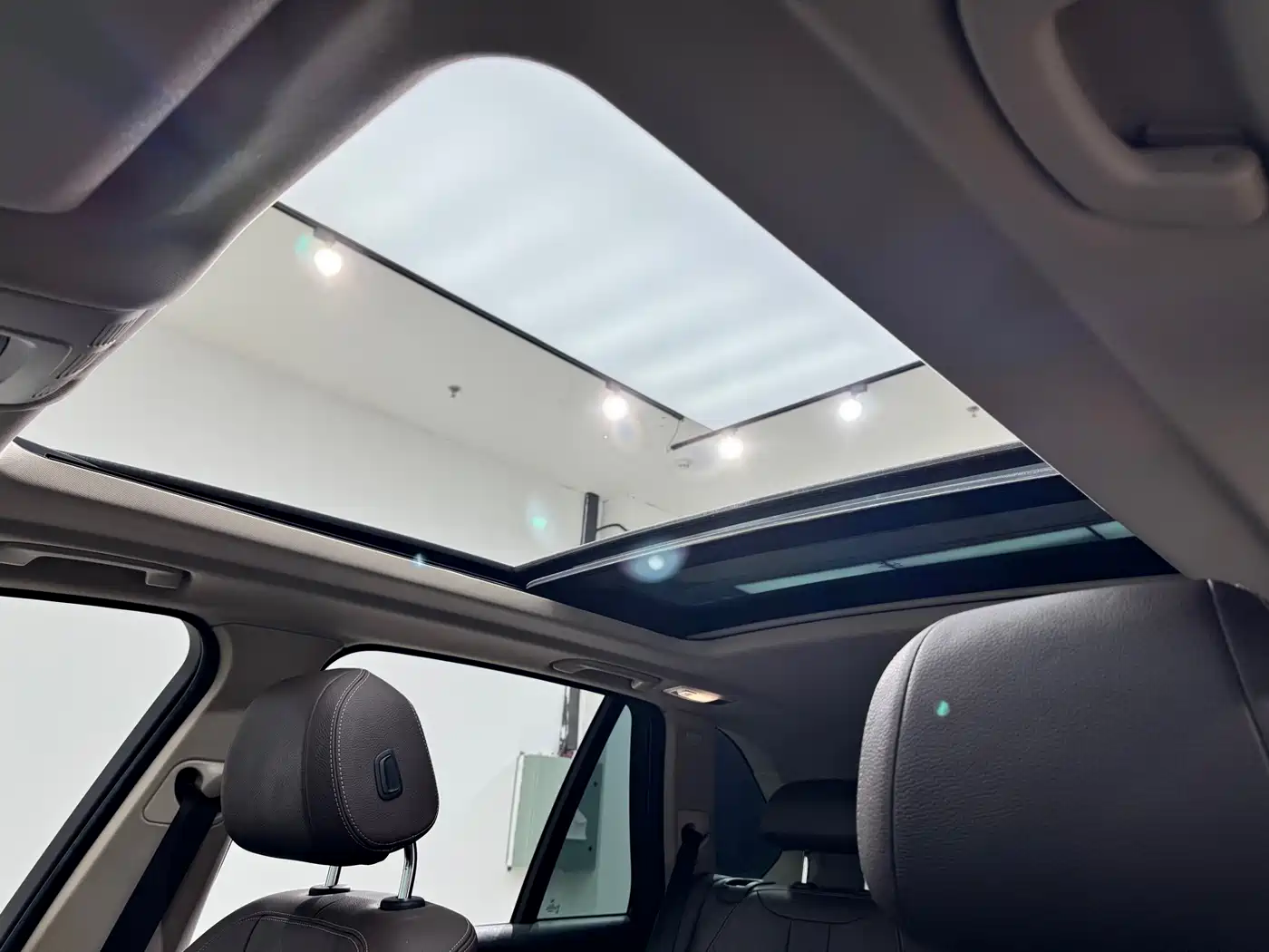 BMW X5 (Import) 2018 xDrive35i Elegant Model фото 21