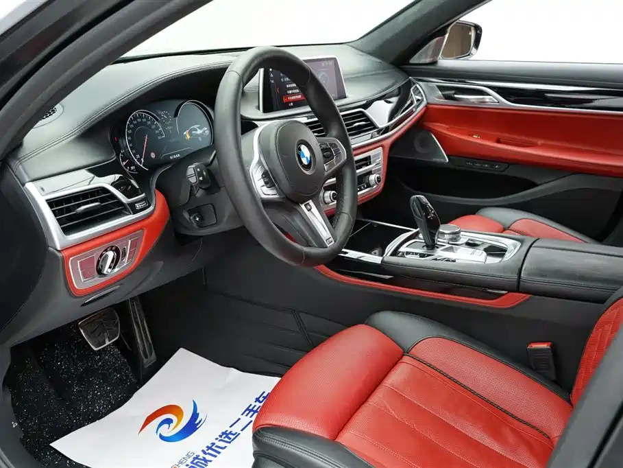 BMW 7 Series 2018 740Li xDrive Luxury M Sport Package Black Flame Edition фото 5
