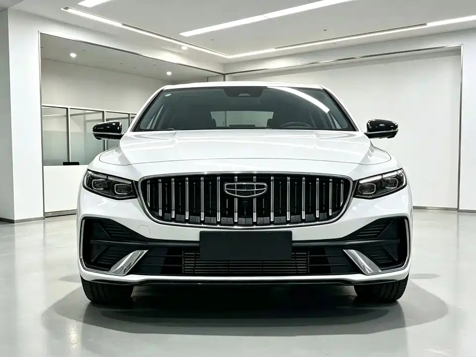Фото 2 - Geely Preface