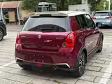 Фото 9 - Suzuki Swift