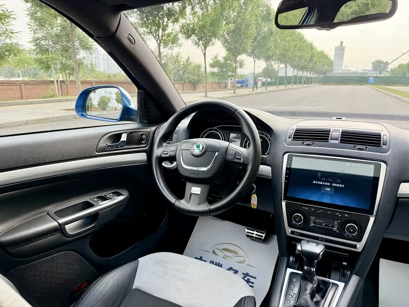 Škoda Octavia 2010 2.0TSI RS фото 14
