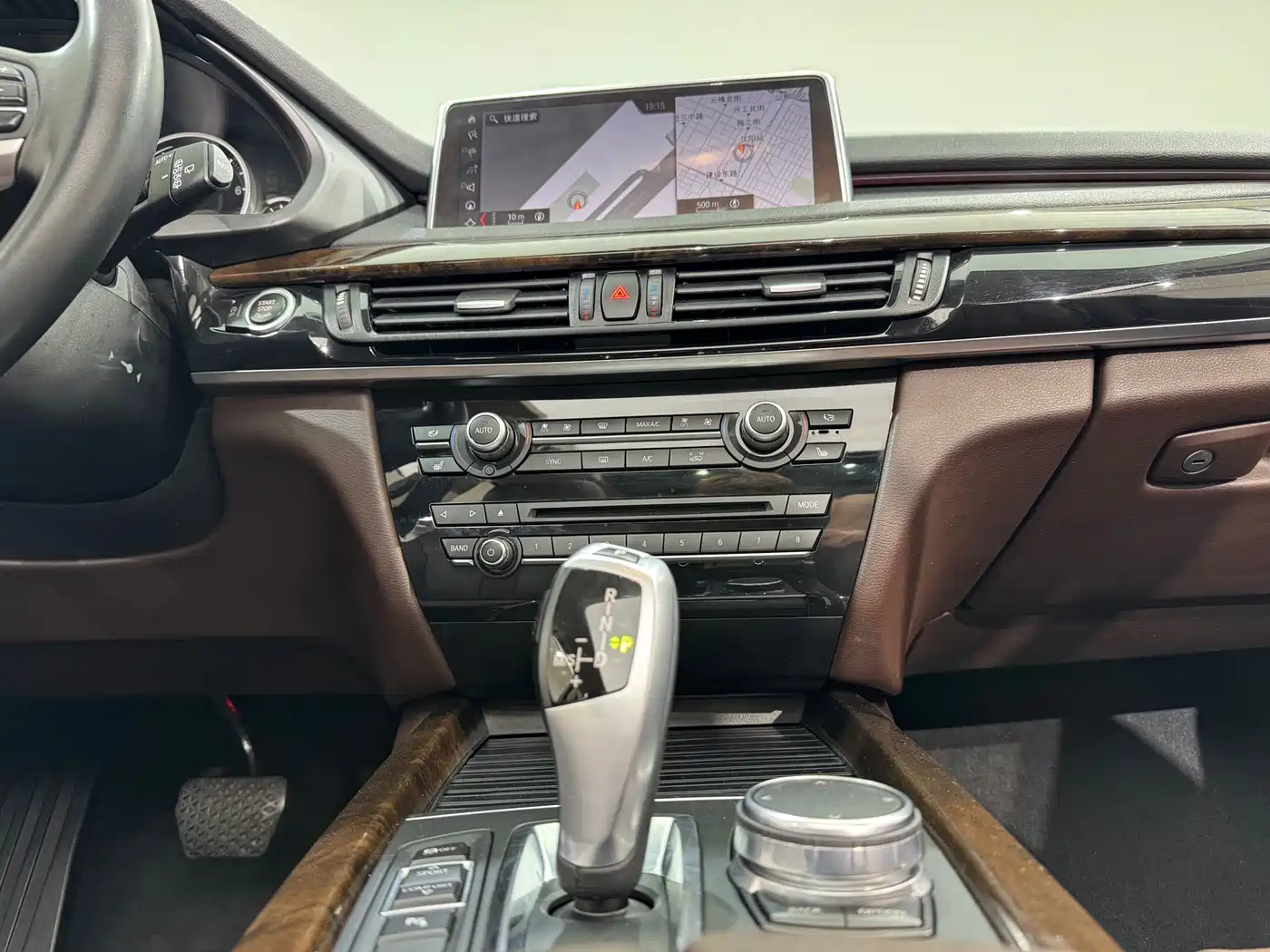 BMW X5 (Import) 2018 xDrive35i Elegant Model фото 28