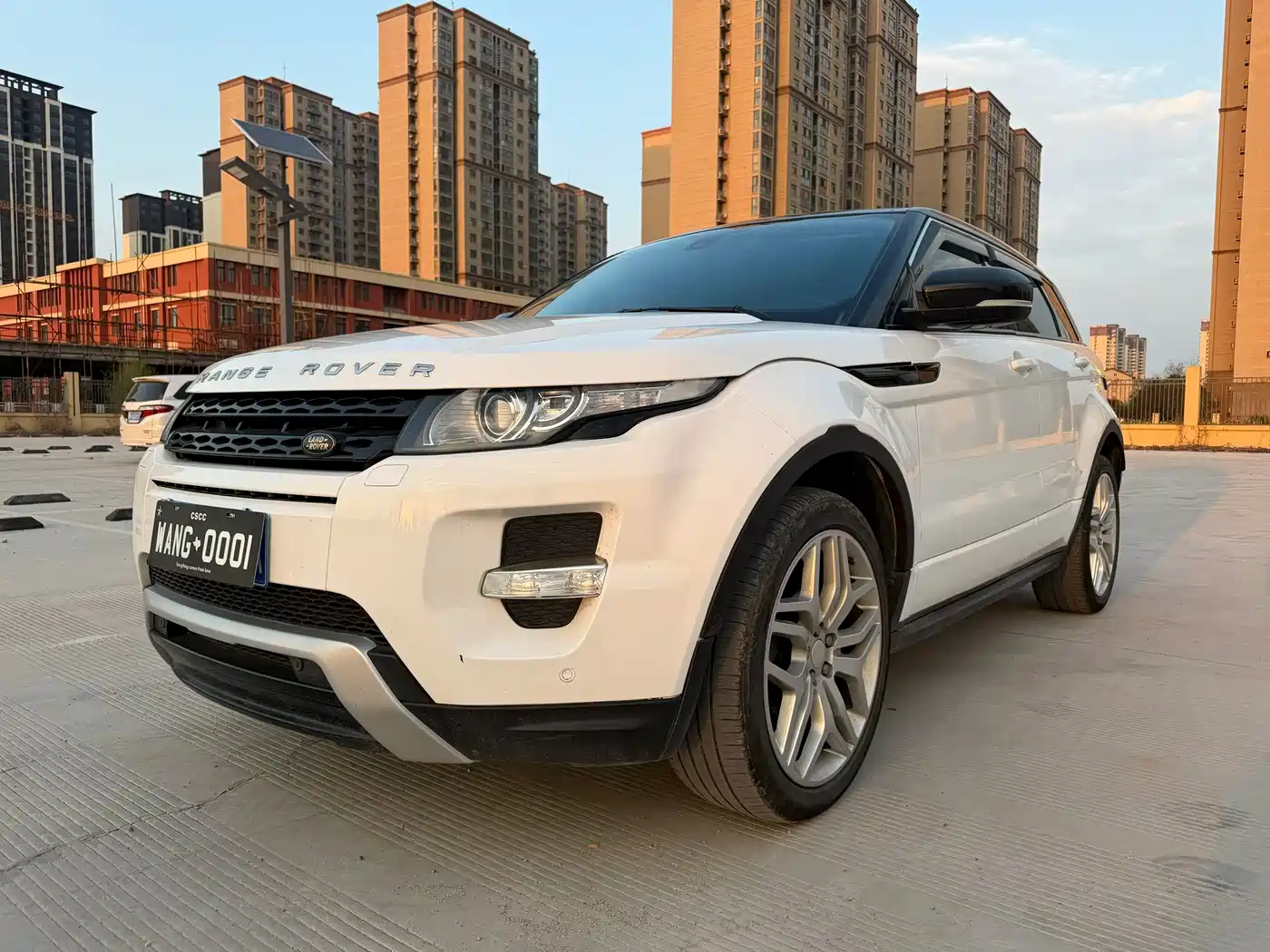Land Rover Range Rover Evoque (Import) 2012 2.0T 5-door Premium Edition