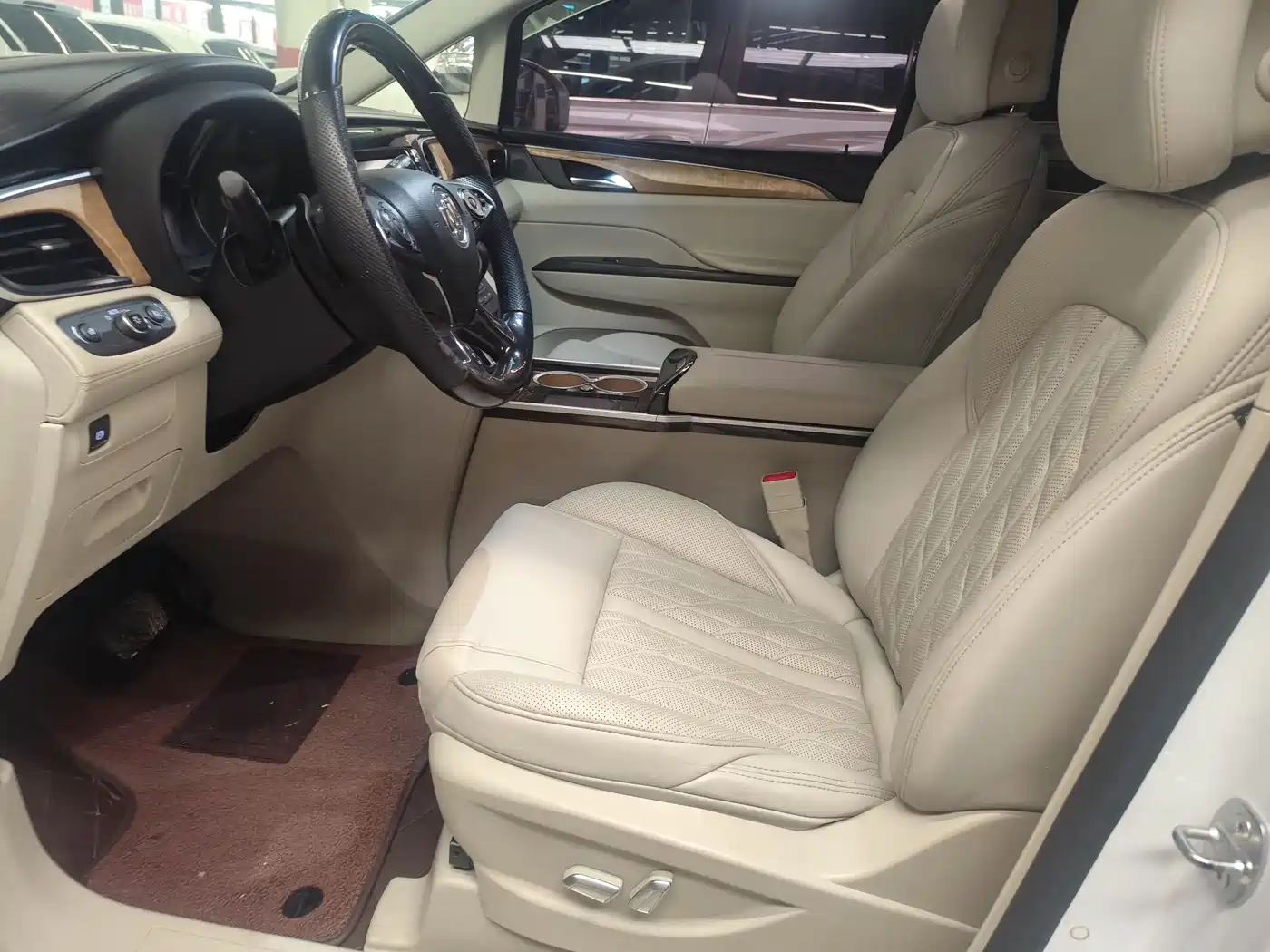 Buick GL8 2018 ES 28T Comfort Type China VI фото 7