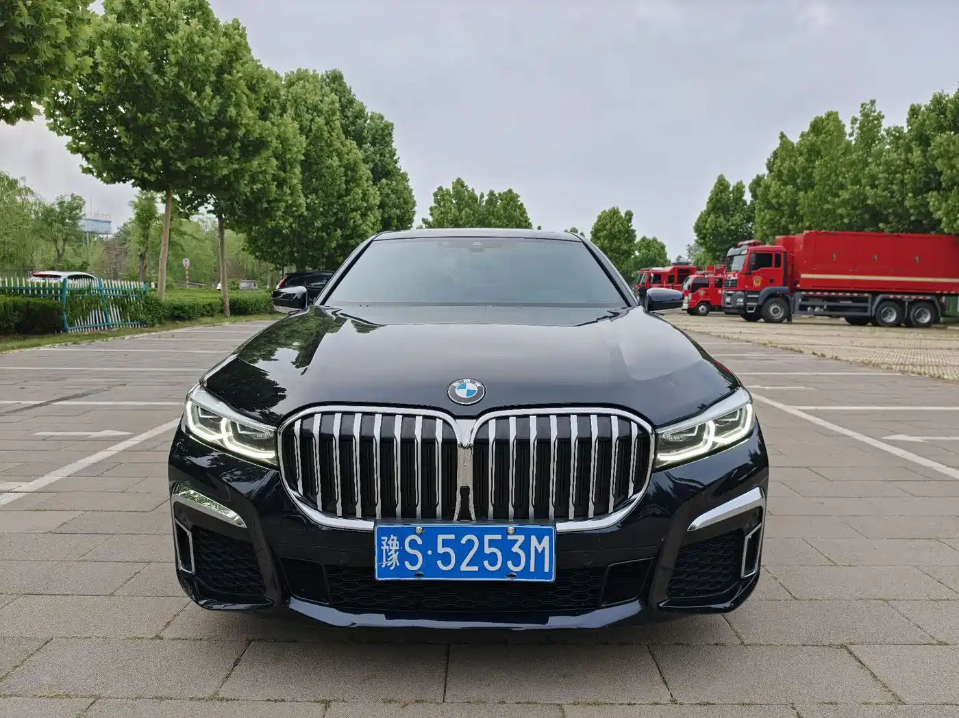 BMW 7 Series 2021 Model 740Li Premium M Sport Package фото 2