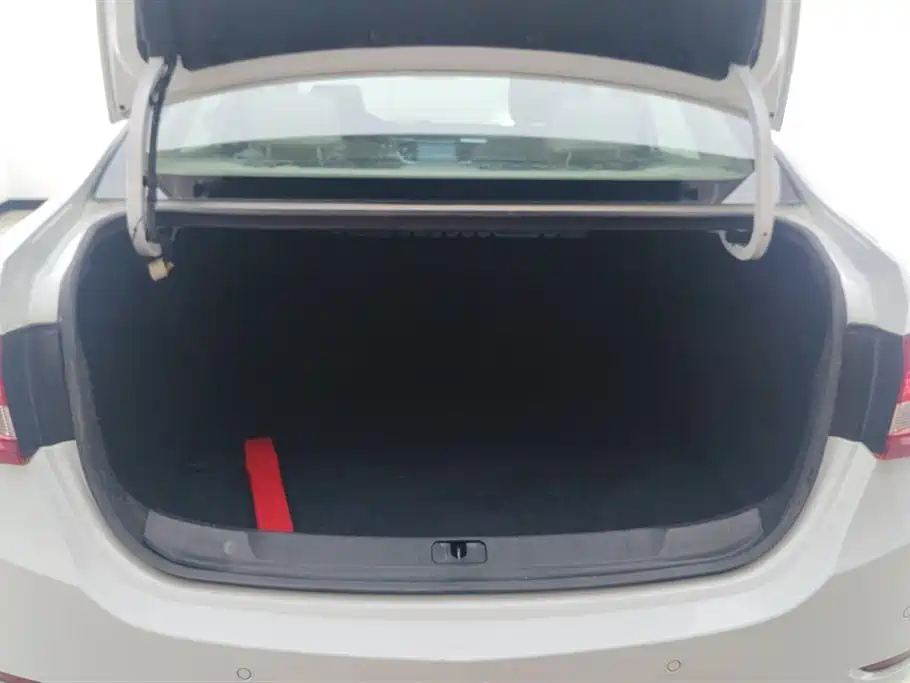 Buick Excelle 2015 15N Manual Elite фото 4