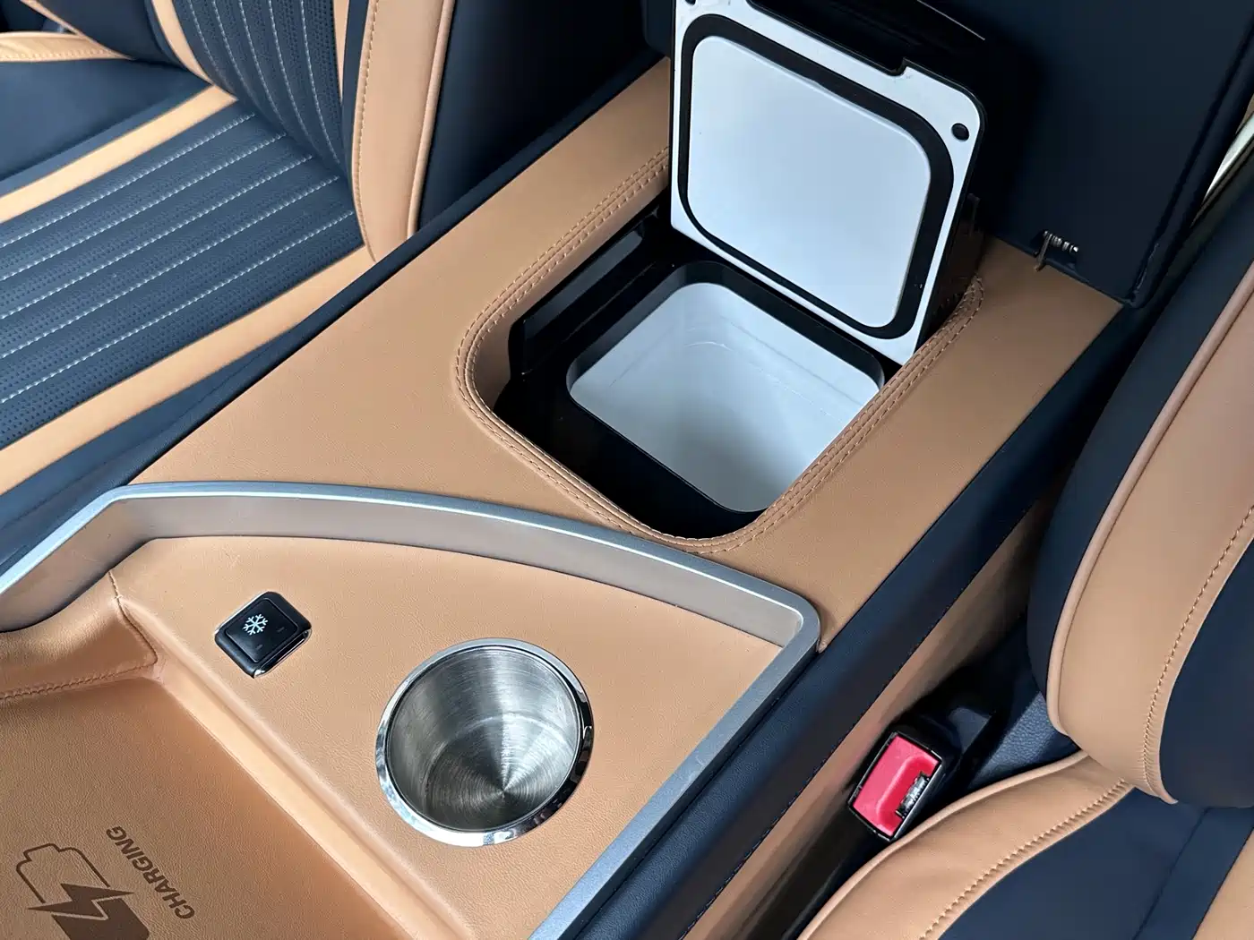 MERCEDES-BENZ V CLASS