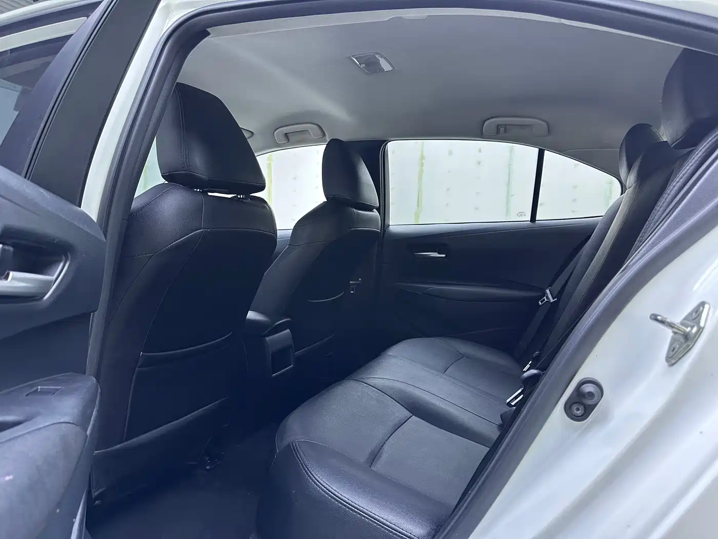 Toyota Corolla 2019 1.2T S-CVT GL Pioneer Edition фото 9