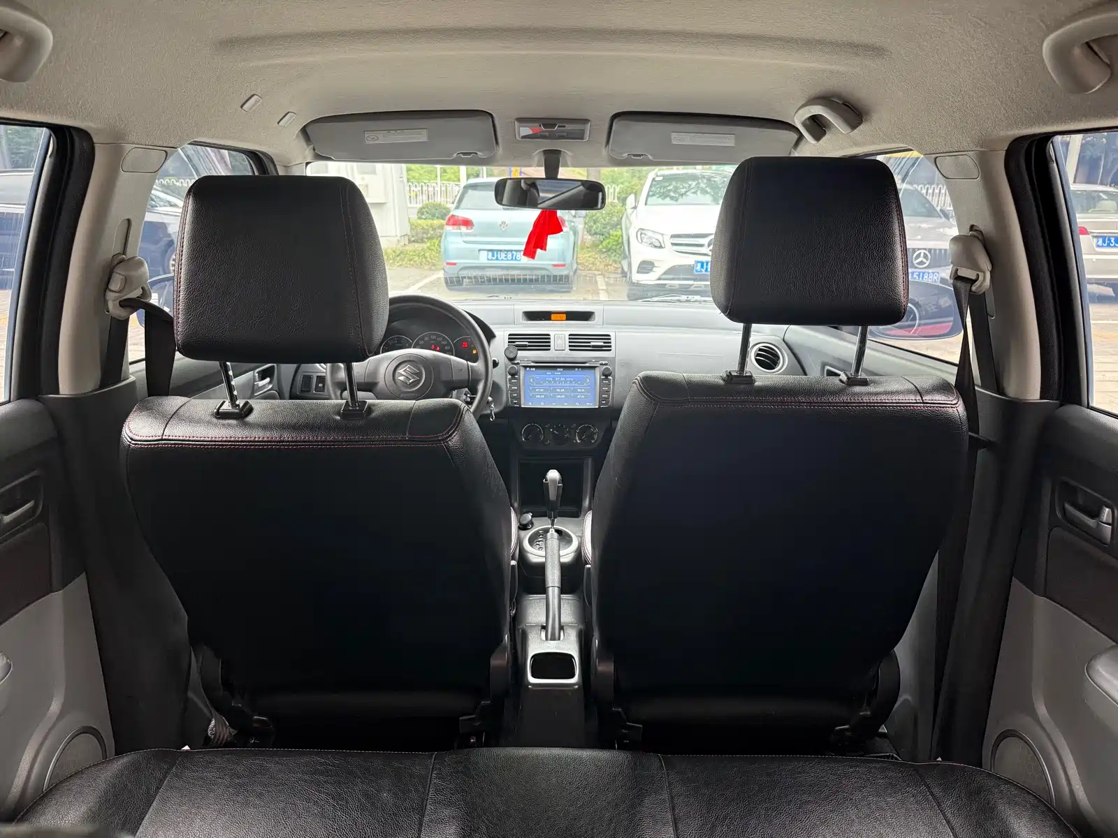 Фото 7 - Suzuki Swift