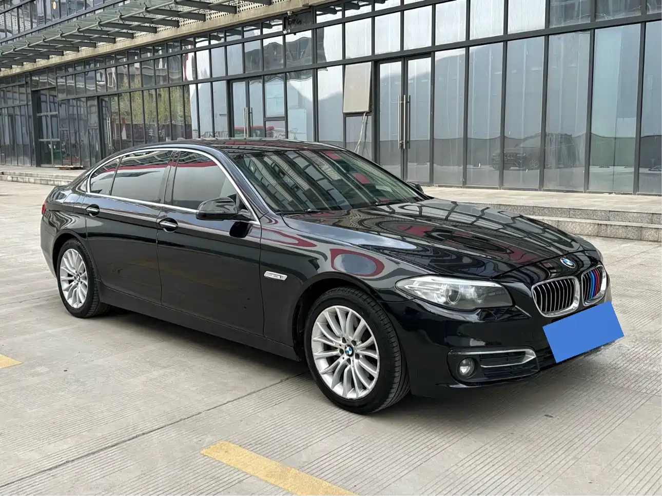 BMW 5 Series 2017 525Li Luxury Design Package фото 3