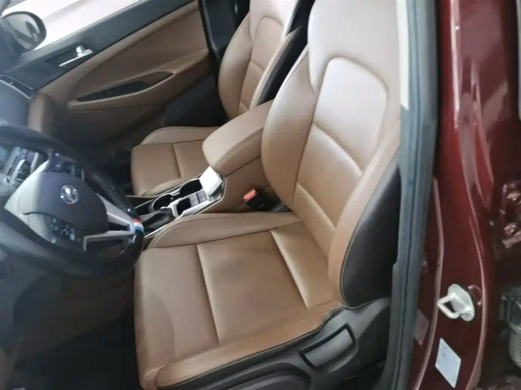 Hyundai Tucson 2015 1.6T Dual Clutch 2WD Smart фото 22