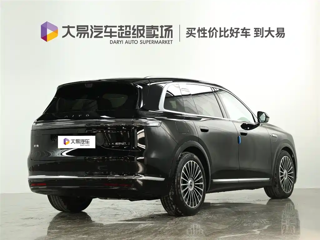 AITO Wenjie AITO M7 2026 Extended Range Max AWD 5-seater фото 3