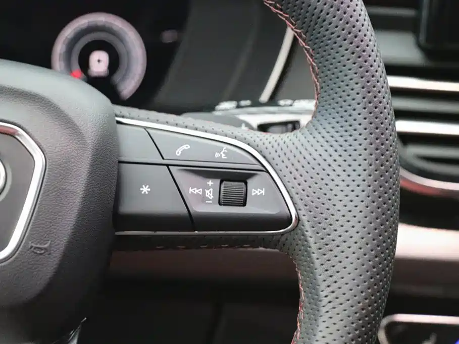 Audi Q5L 2023 45T Luxury Dynamic фото 19