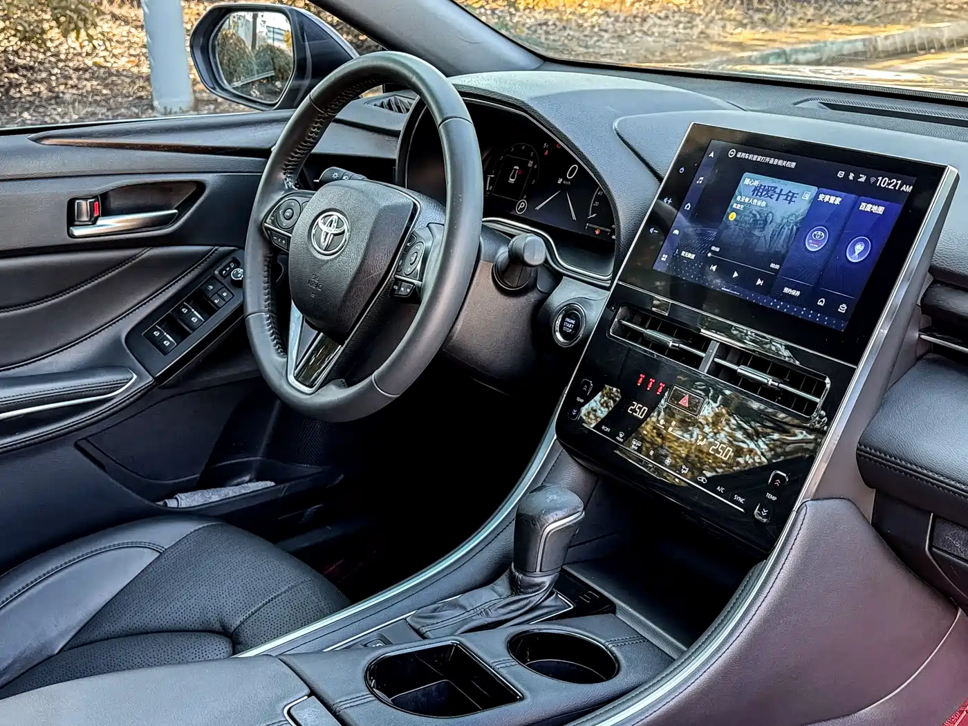 Toyota Avalon 2022 2.0L XLE Premium фото 18