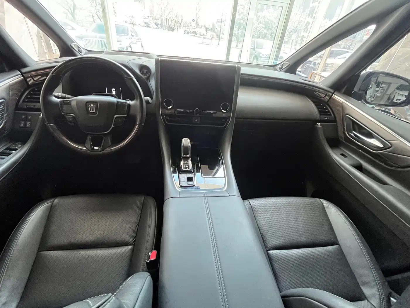 Toyota Vellfire 2024 Crown Hybrid 2.5L Executive Premium Edition фото 7