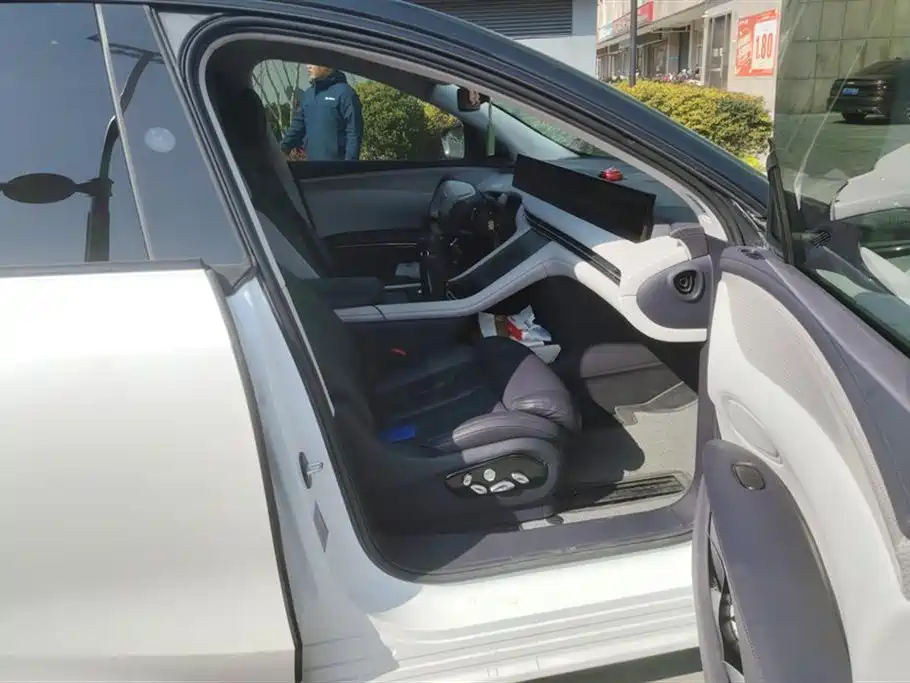 ZHIJI AUTOMOBILE ZHIJI LS7