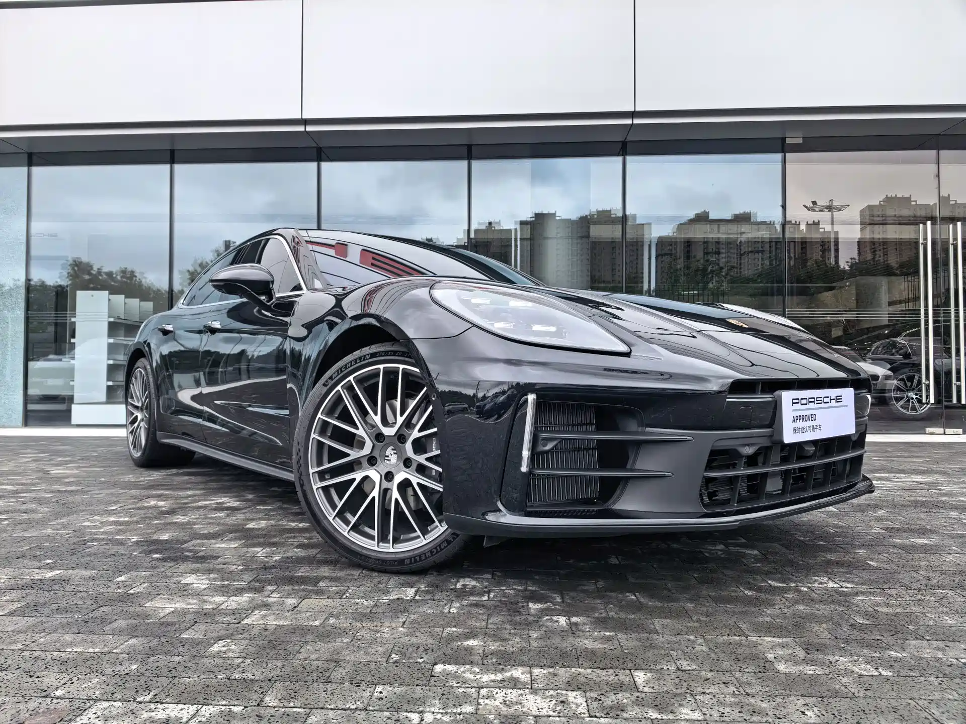 صورة 6 - Porsche Panamera