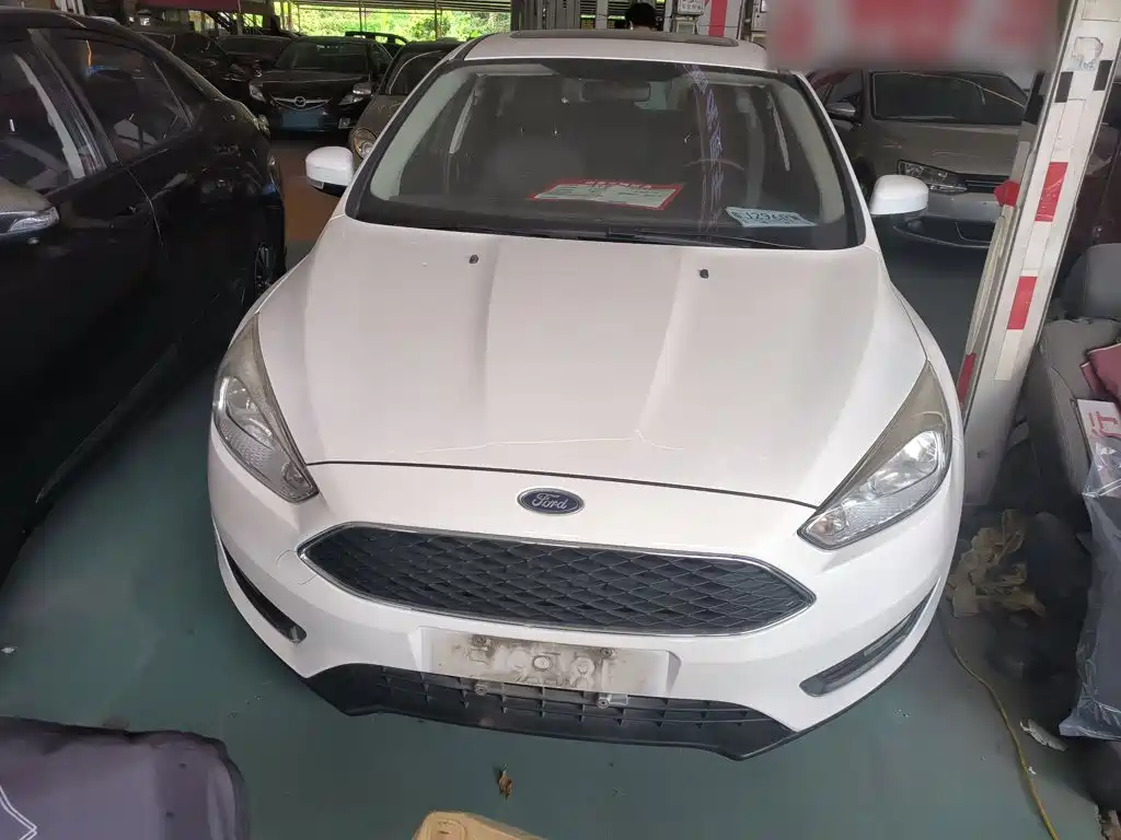 Фото 3 - Ford Focus