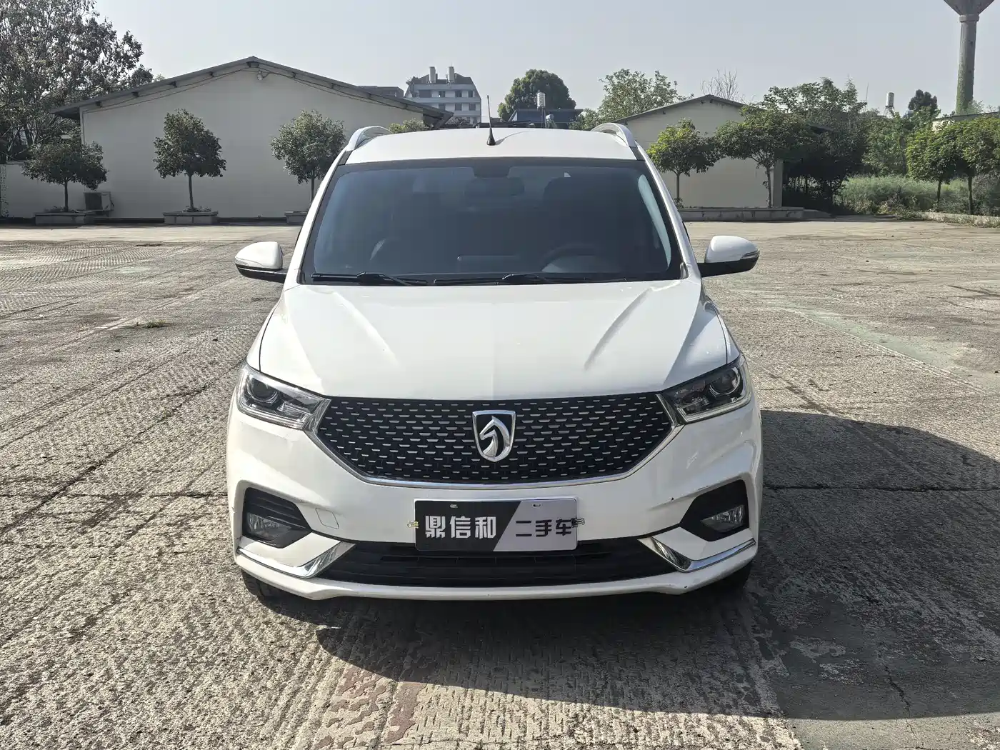 BAOJUN 360
