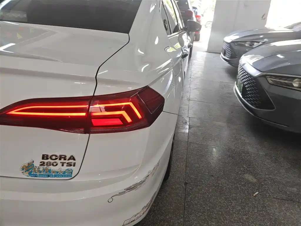Volkswagen Bora 2019 280TSI DSG Luxury фото 8
