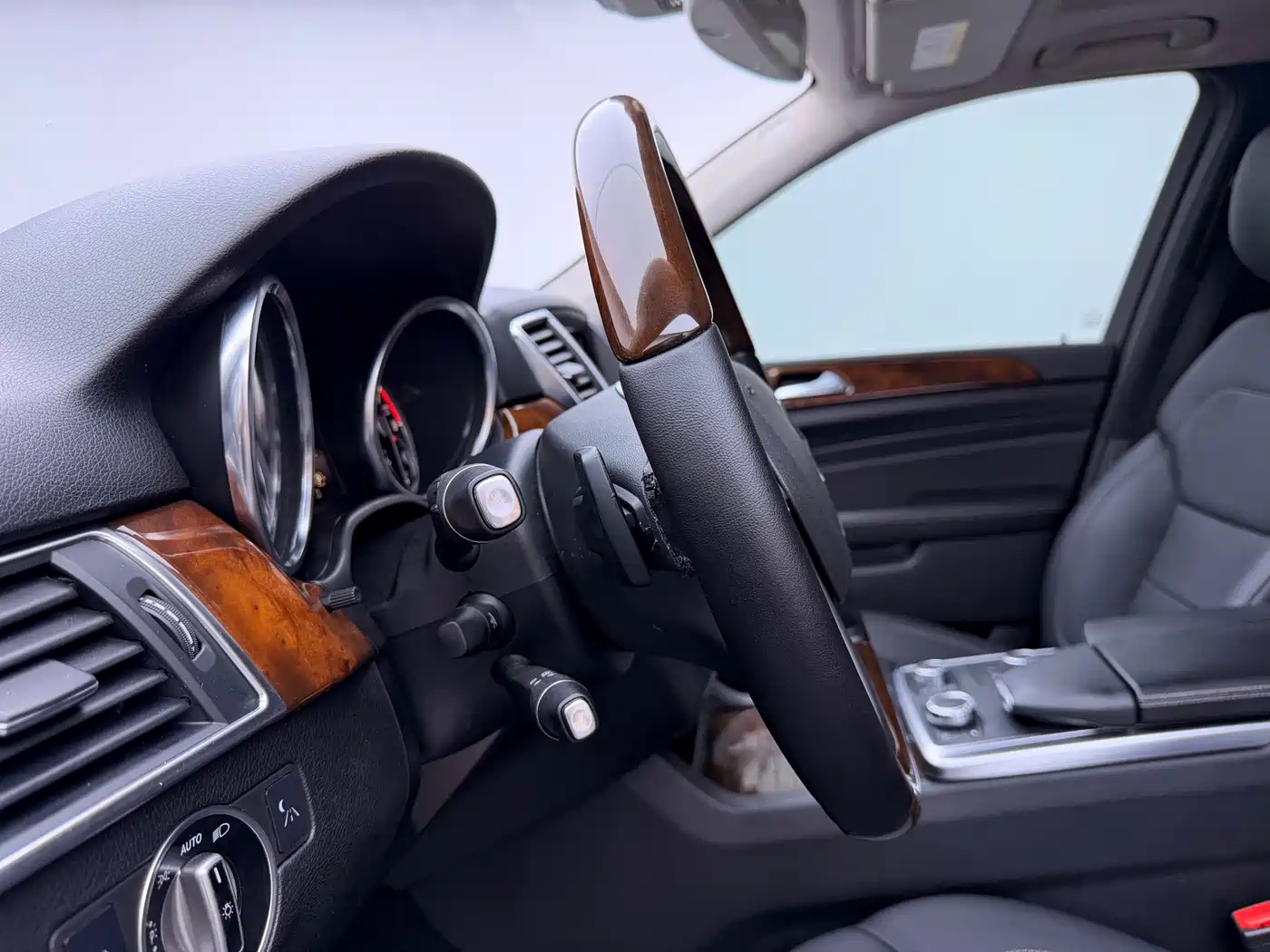 Mercedes-Benz M-Class 2014 ML 400 4MATIC Luxury фото 13