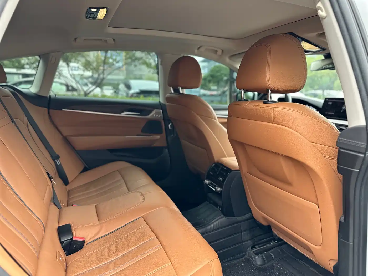 BMW 6 Series GT 2023 2022 Model 630i Luxury Design Package