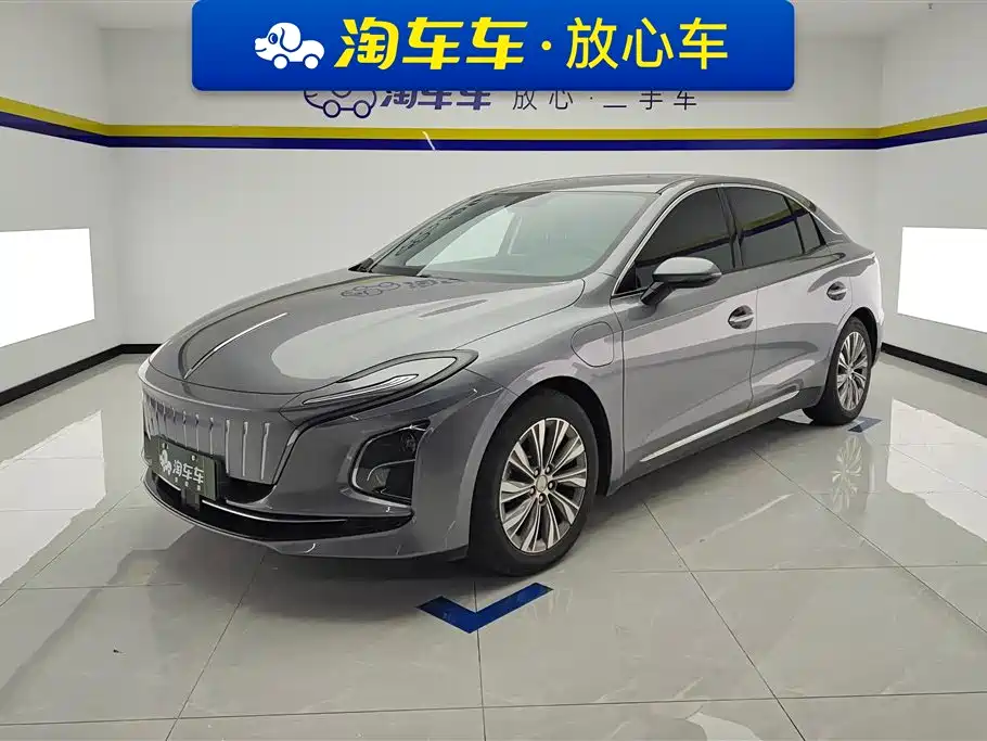 Hongqi E-QM5 2024 Model 610km PLUS