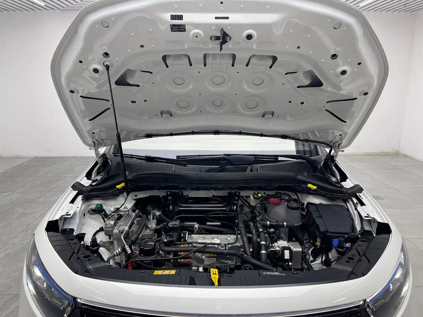 Photo 9 - Mercedes-Benz EQA