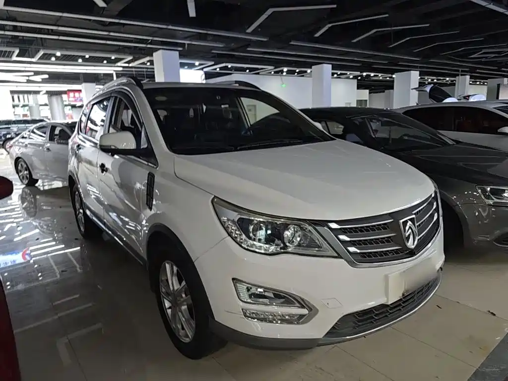 Baojun 560 2017 2016 1.8L Manual Elite