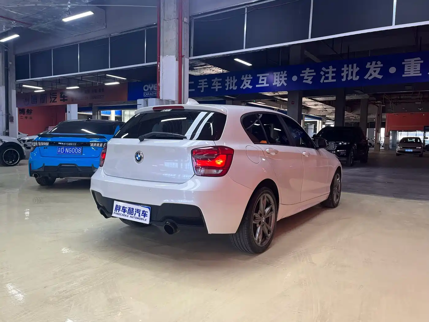 BMW 1 Series (Import) 2013 Facelift 116i Leading Model фото 9