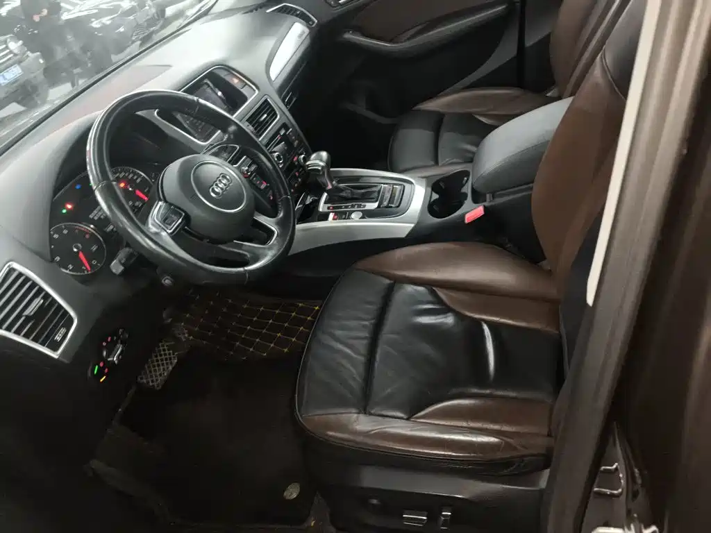 Audi Q5 2018 2017 Plus 40 TFSI Technology