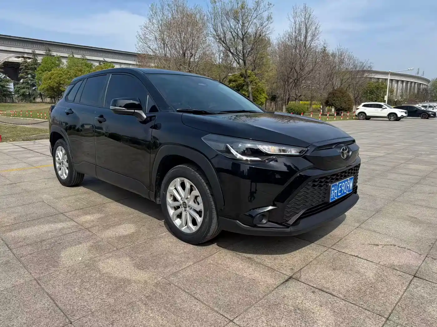 Toyota Frontlander 2023 2.0L CVT Elite Edition фото 3